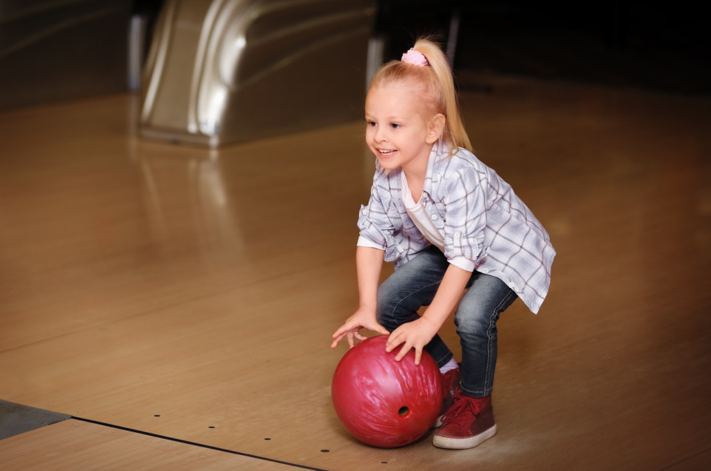 Hours & Pricing | Clancy's Village Bowl